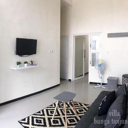 Villa Syariah Bunga Tanjung 16 Batu  Exterior foto